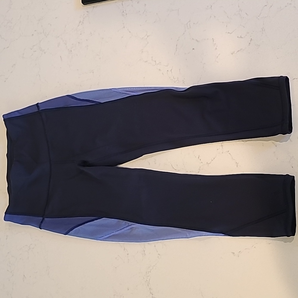 Lululemon Cropped Mesh Side Leggings
